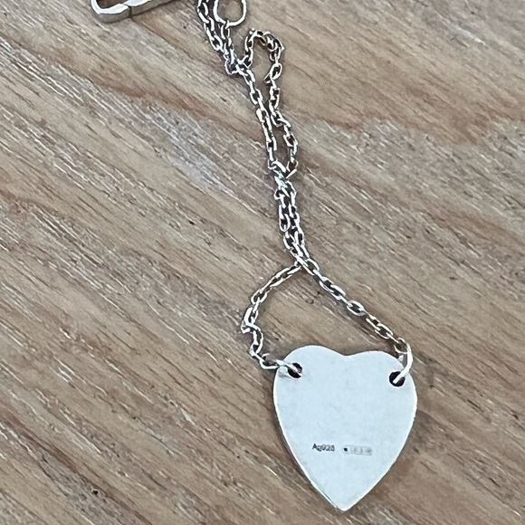 Authentic Gucci Heart Bracelet - Picture 3 of 4